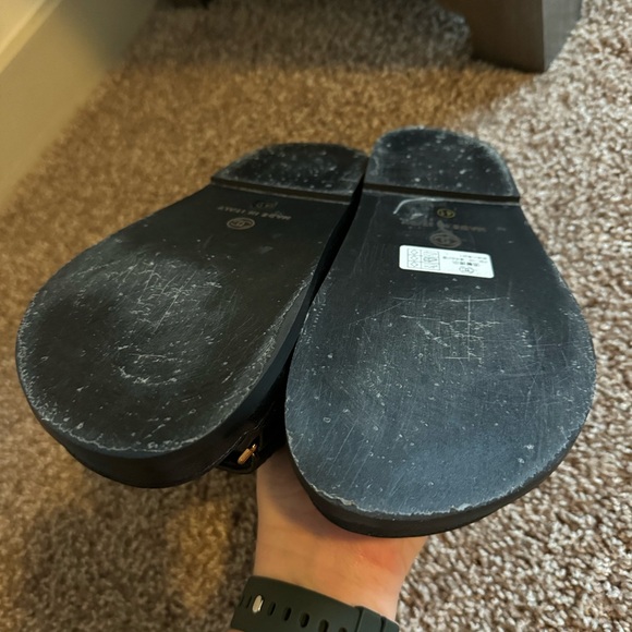 Chanel Style Dad Sandals - Picture 3 of 3